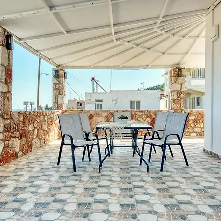 Nyaraló Floras House Paradíszi
